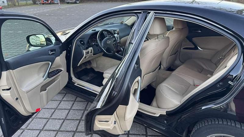 Gebraucht Lexus IS220d Luxury Line 177 PS (130 kW) 2007 Schwarz Limousine