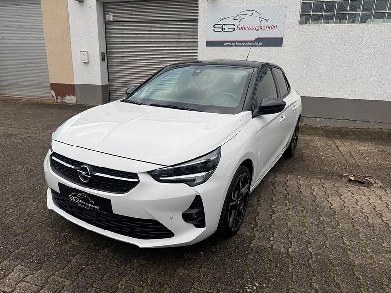 Weiß Gebraucht 2021 Opel Corsa GS Line Limousine | 15.490 € (Fairer Preis) - Bild 1/4