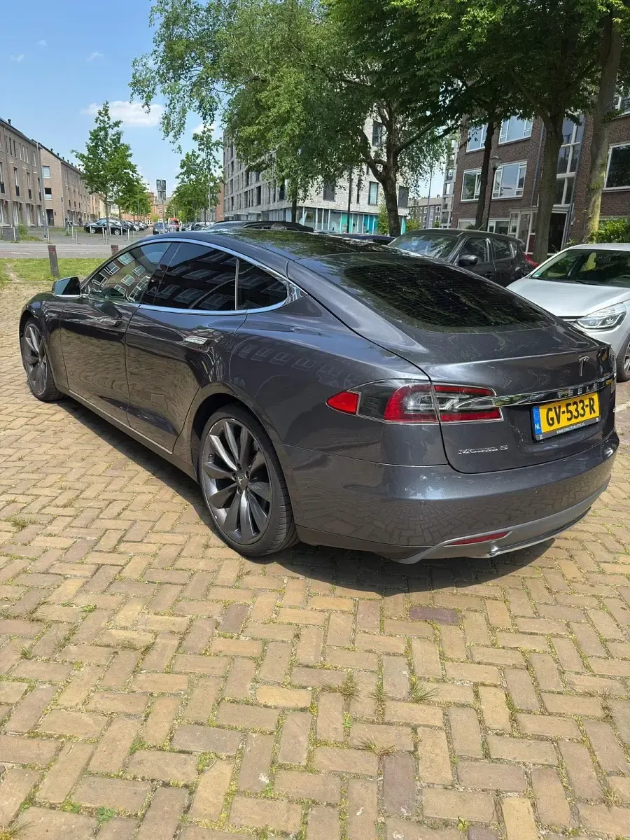 Used Tesla Model S 2015 Grey Hatchback