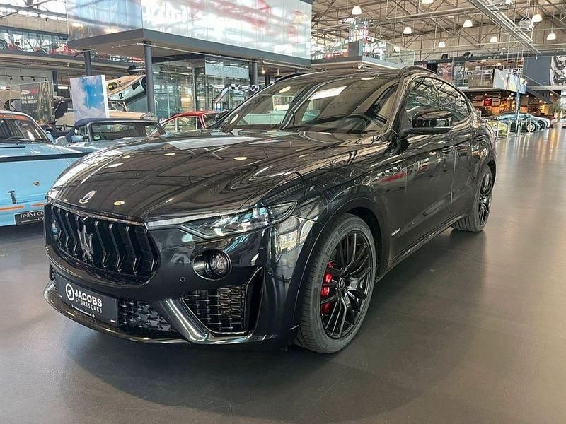 Schwarz Gebraucht 2021 Maserati Levante SUV | 64.900 € (Etwas zu teuer) - Bild 1/4