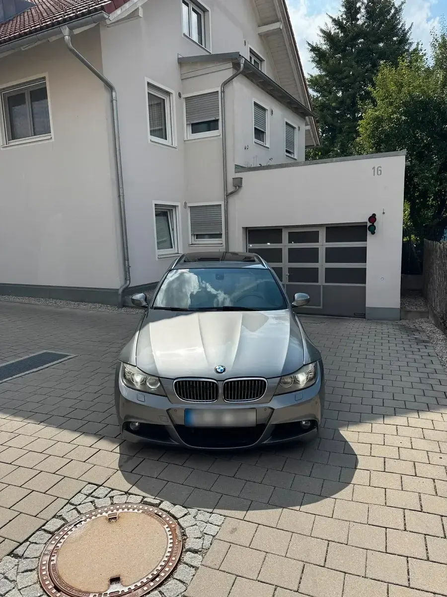 Gebraucht BMW 325 M Sport 204 PS (150 kW) 2011 Grau Kombi