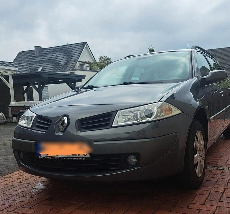 Grau Gebraucht 2006 Renault Mégane GrandTour Avantage Kombi | 2.200 € (Guter Preis) - Bild 1/4