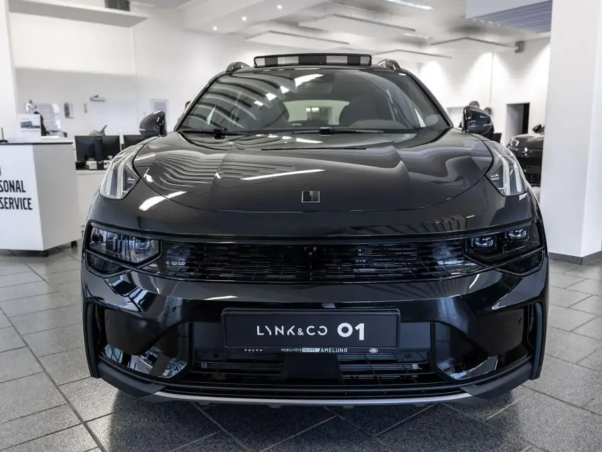 Nouă Lynk & Co 01 280 CP (205 kW) 2025 Negru SUV
