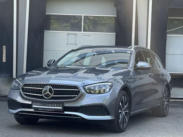 Grau Gebraucht 2022 Mercedes E300 Avantgarde Limousine | 31.900 € (Superpreis) - Bild 1/4