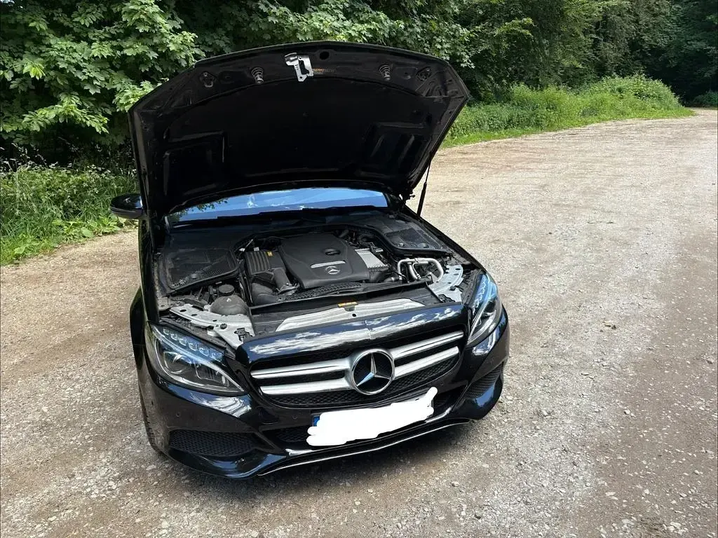 Gebraucht Mercedes C180 156 PS (114 kW) 2018 Schwarz Kombi