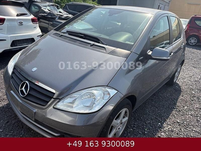 Gebraucht Mercedes A150 Elegance 95 PS (69 kW) 2009 Blau Limousine