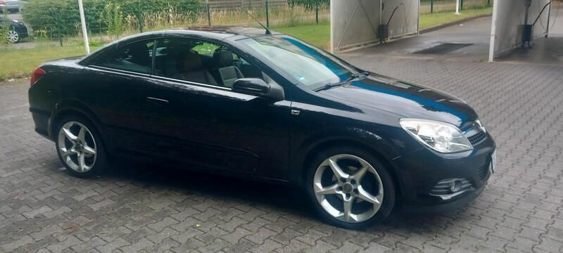 Schwarz Gebraucht 2009 Opel Astra Cabriolet Cosmo Cabrio | 2.900 € (Fairer Preis) - Bild 1/4