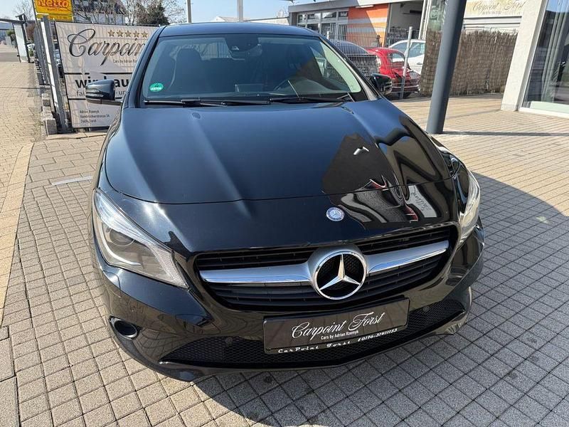 Gebraucht Mercedes CLA220 170 PS (125 kW) 2015 Schwarz Limousine