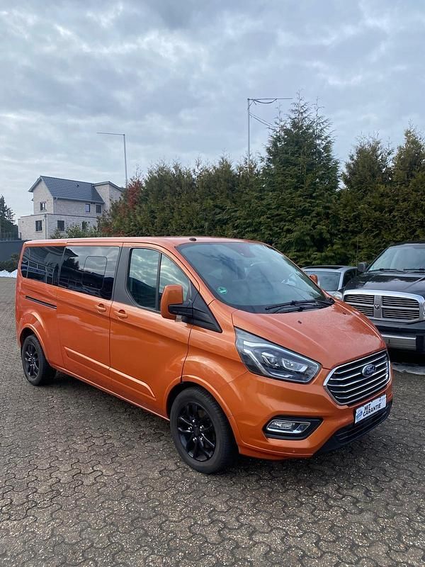 Gebraucht Ford Transit Custom 170 PS (125 kW) 2018 Orange Van / Kleinbus