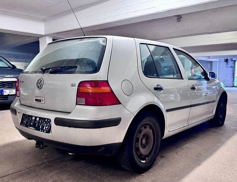 Gebraucht VW Golf IV Highline 105 PS (77 kW) 2000 Silber Limousine