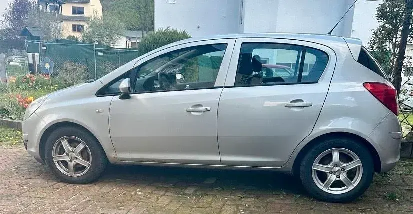 Occasion Opel Corsa 90 ch (66 kW) 2008 Argent Citadine