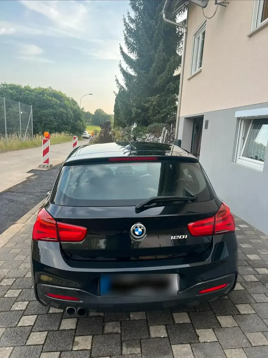 Gebraucht BMW 120 Shadowline 184 PS (135 kW) 2016 Schwarz Kleinwagen
