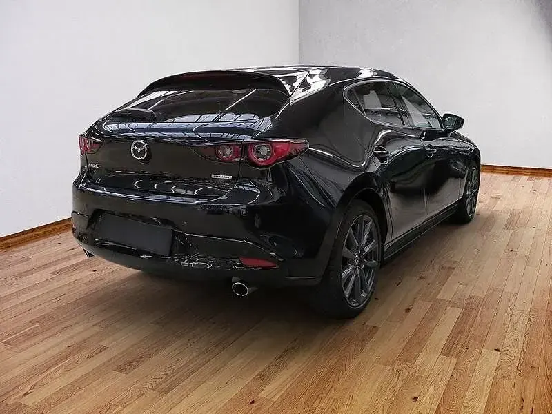 Gebraucht Mazda 3 Exclusive-Line 140 PS (102 kW) 2025 Jet black (metallic) Limousine
