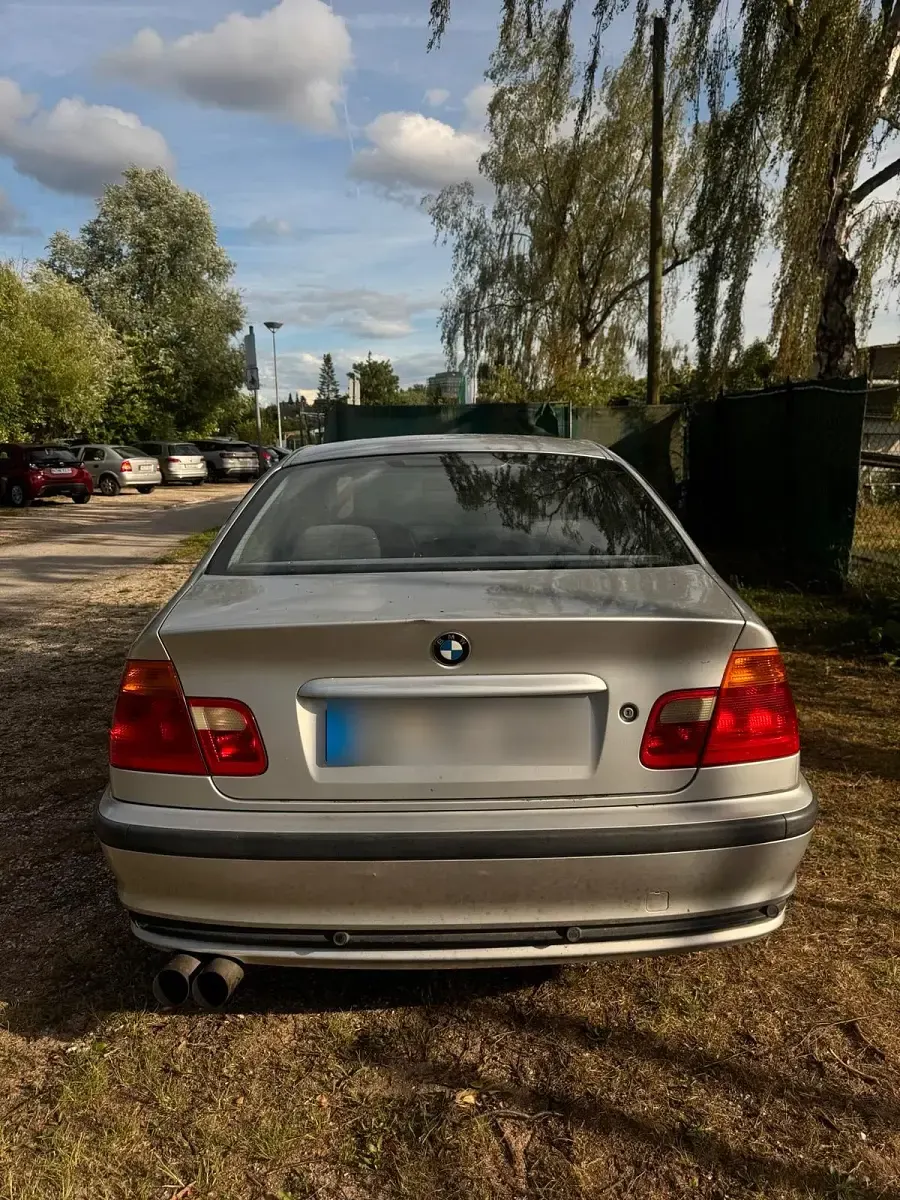 Gebraucht BMW 320 150 PS (110 kW) 1999 Silber Limousine