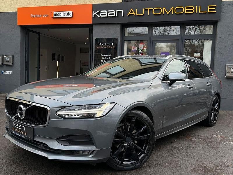 Gebraucht Volvo V90 Momentum 150 PS (110 kW) 2019 Osmium grey metallic Kombi