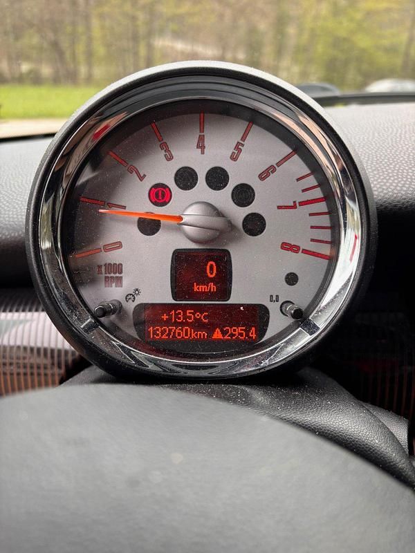 Usata Mini Cooper S 178 CV (130 kW) 2010 Marrone Utilitaria