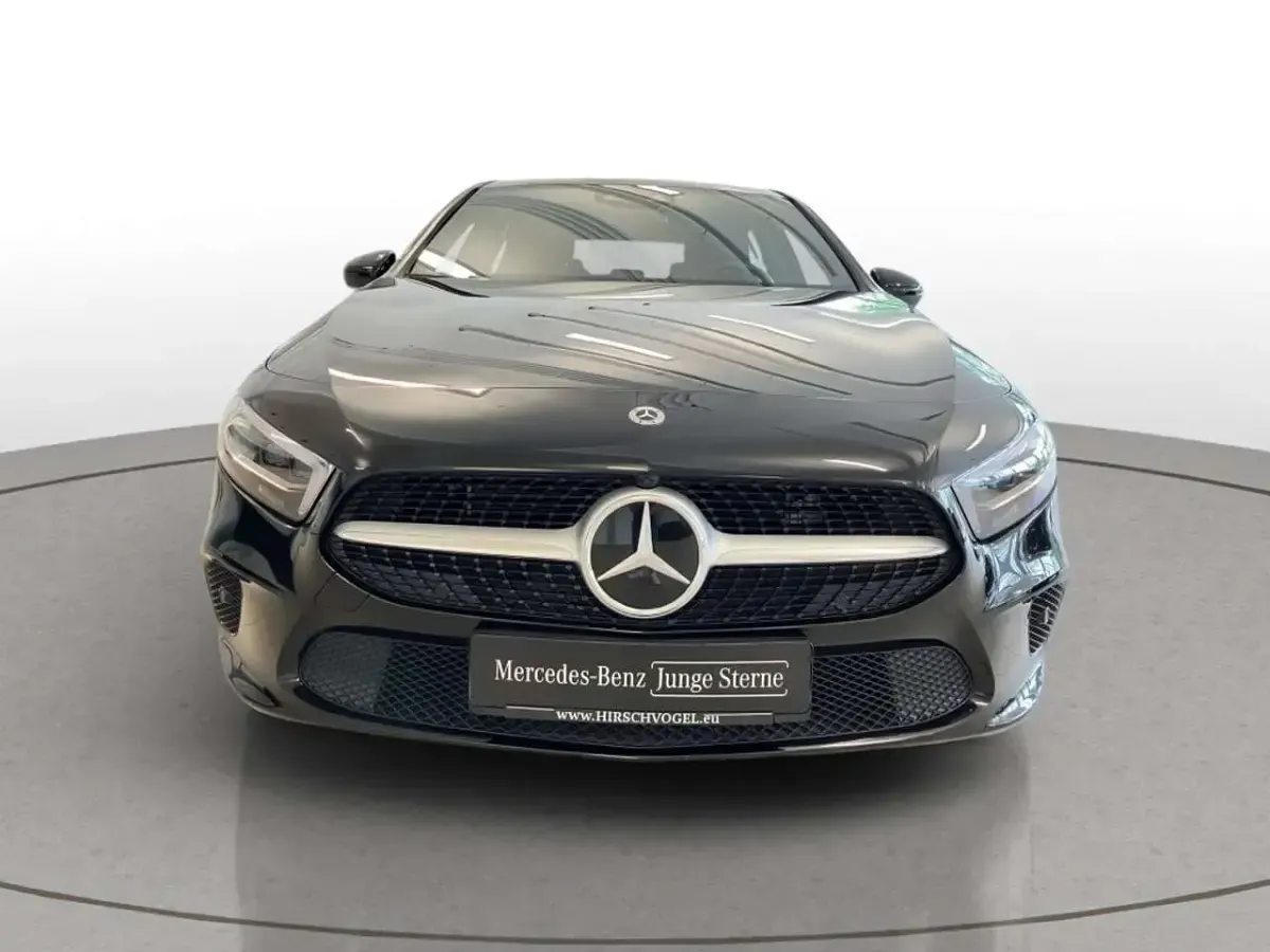 Gebraucht Mercedes A250 Progressive 218 PS (160 kW) 2022 Schwarz Limousine