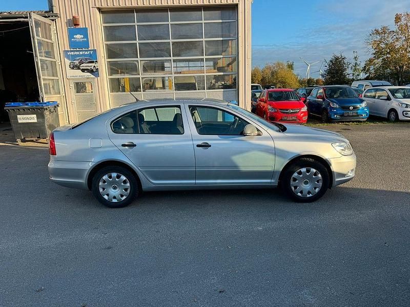 Gebraucht Skoda Octavia 105 PS (77 kW) 2010 Silber Limousine