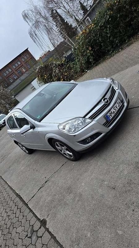 Gebraucht Opel Astra Edition 116 PS (85 kW) 2009 Limousine