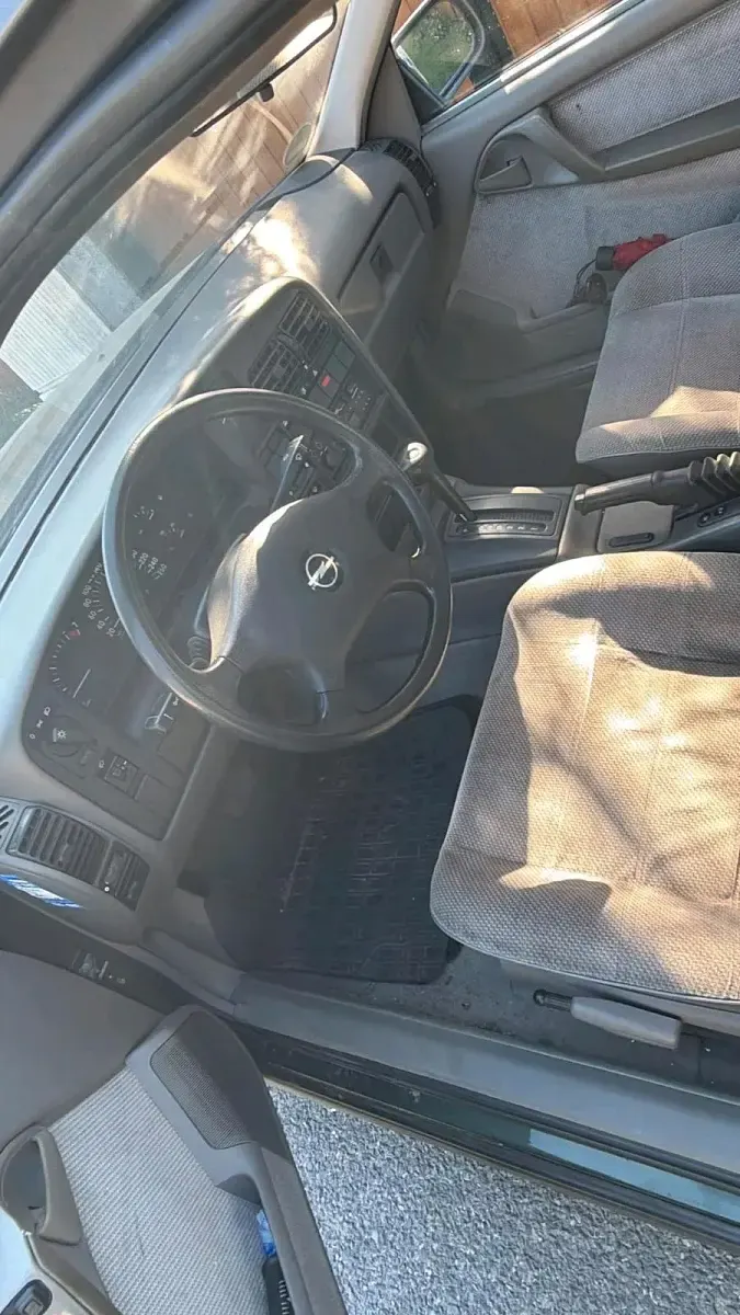 Gebraucht Opel Omega 150 PS (110 kW) 1992 Grün Kombi