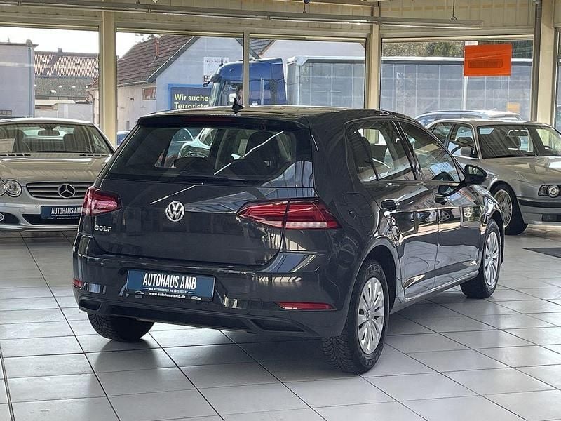 Gebraucht VW Golf VII 116 PS (85 kW) 2020 Grau Limousine