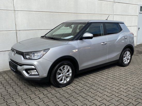 Usata SsangYong Tivoli 128 CV (94 kW) 2018 Argento SUV