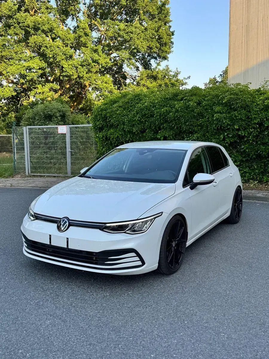 Gebraucht VW Golf VII Style 150 PS (110 kW) 2020 Weiß Limousine