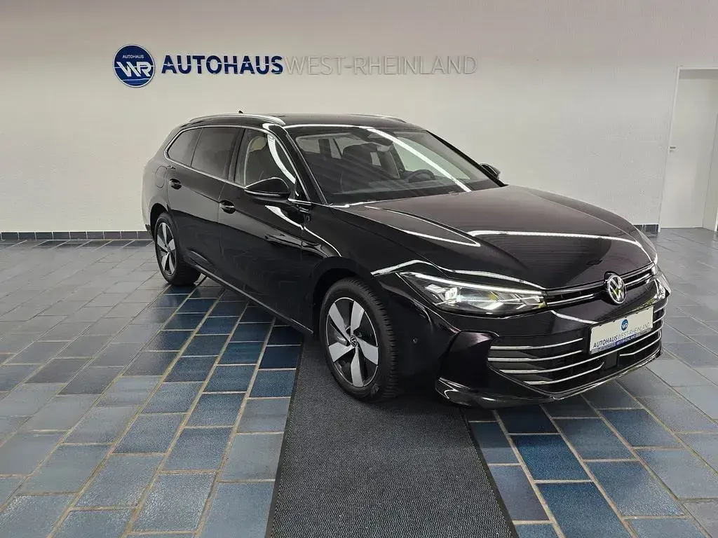 Gebraucht VW Passat Business 150 PS (110 kW) 2025 Schwarz Kombi