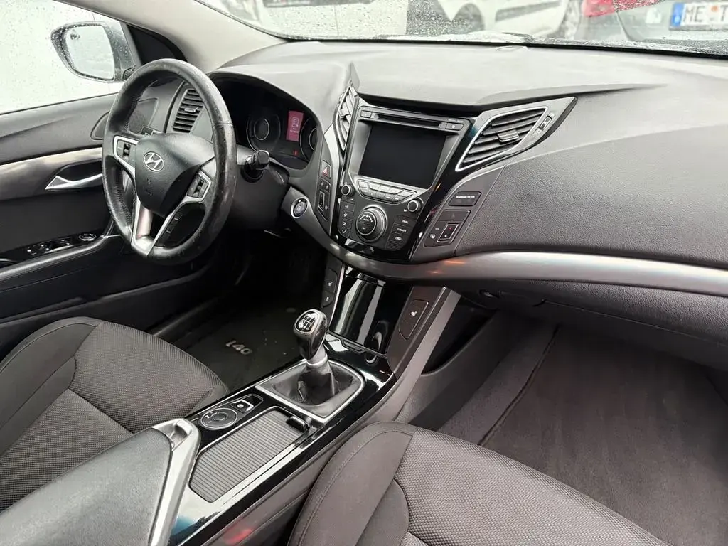 Gebraucht Hyundai i40 Style 177 PS (130 kW) 2011 Silber Kombi