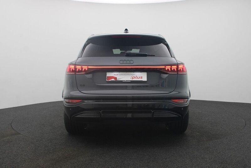 Gebraucht Audi Q6 e-tron Performance 225 kW (306 PS) 2025 Magnetgrau SUV