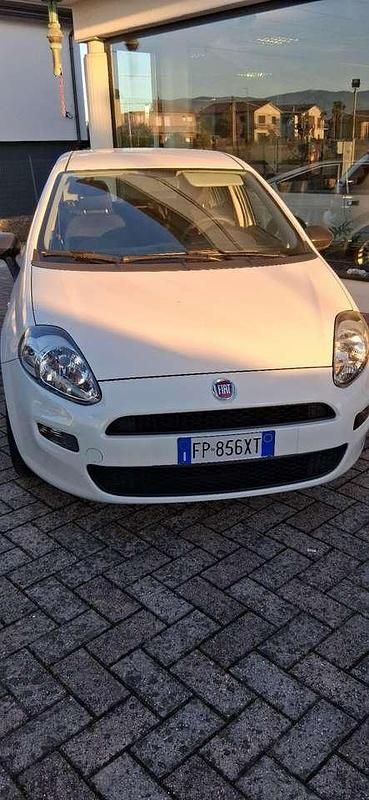 Gebraucht 2018 Fiat Punto Dynamic Limousine | 7.600 € (Teuer) - Bild 1/4
