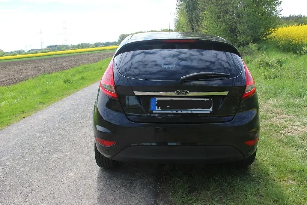 Gebraucht Ford Fiesta Titanium 82 PS (60 kW) 2010 Schwarz Limousine