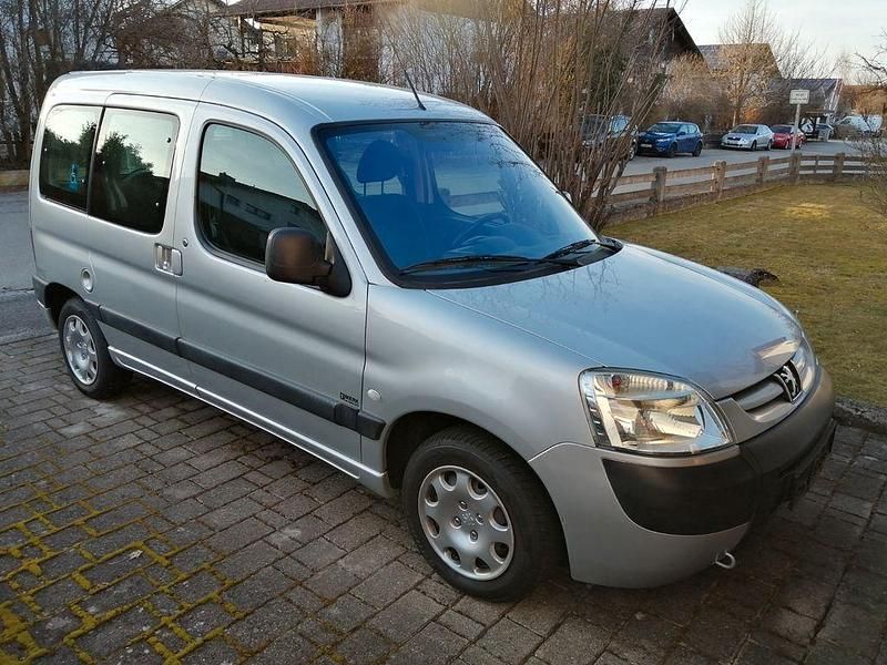 Gebraucht Peugeot Partner 75 PS (55 kW) 2003 Silber Van / Kleinbus