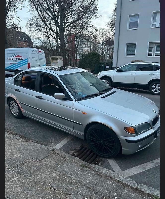 Gebraucht BMW 318 149 PS (109 kW) 2004 Weiß Limousine