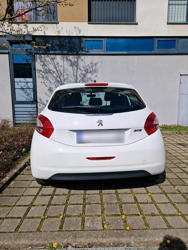Second-hand Peugeot 208 Active 82 CP (60 kW) 2012 Alb Hatchback