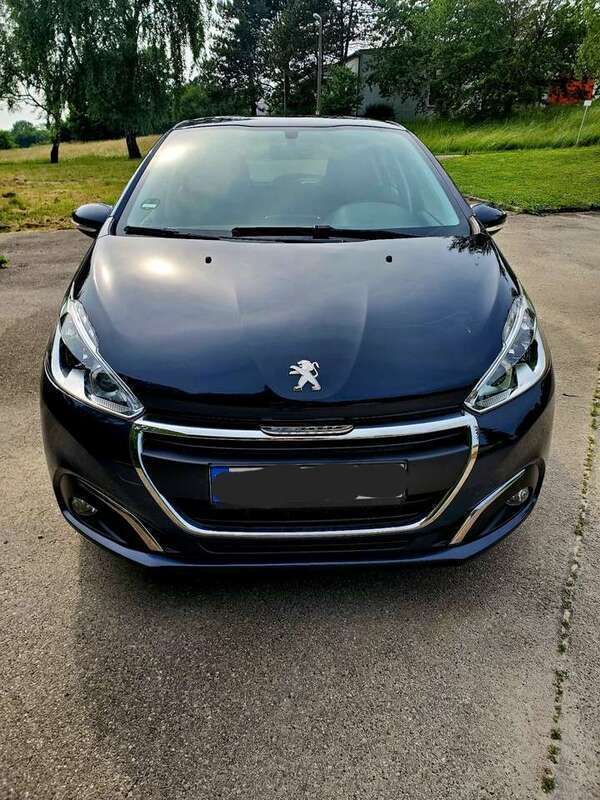 Grau Gebraucht 2016 Peugeot 208 Active Kleinwagen | 3.600 € (Superpreis) - Bild 1/4