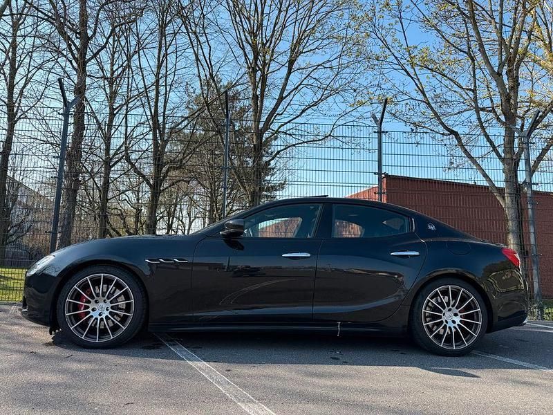 Gebraucht Maserati Ghibli 275 PS (202 kW) 2016 Schwarz Limousine