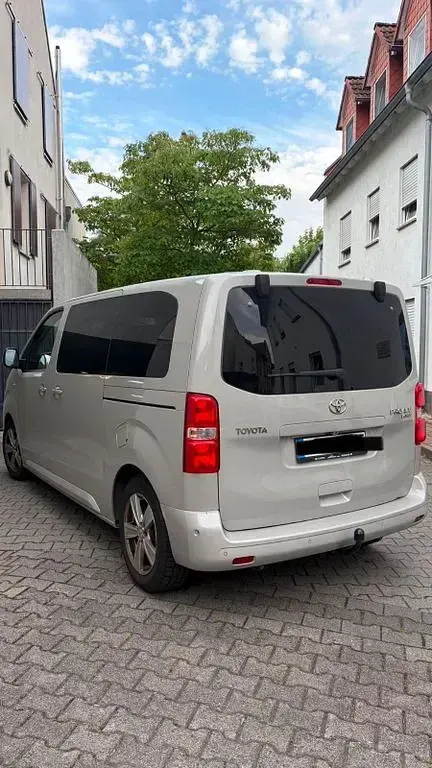 Gebraucht Toyota Proace 177 PS (130 kW) 2017 Beige Van / Kleinbus