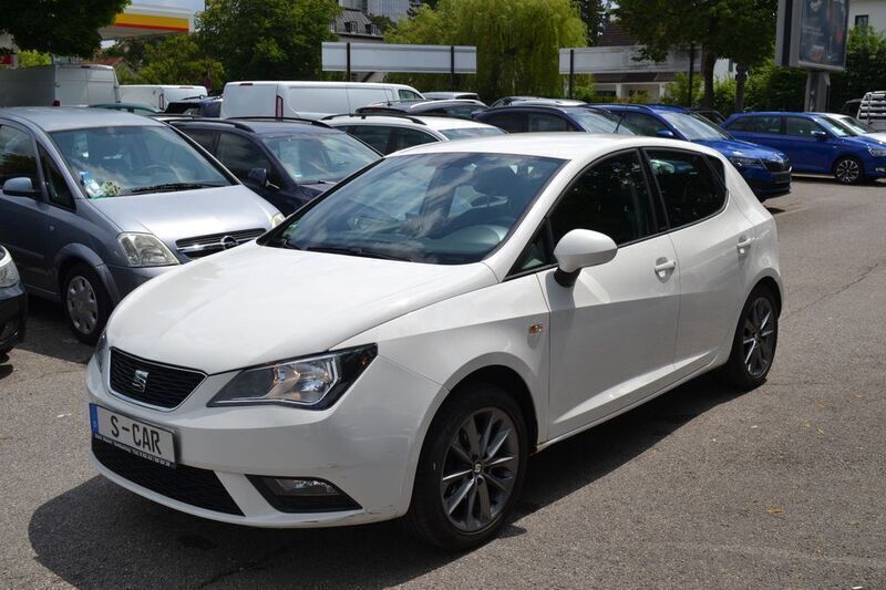 Weiß Gebraucht 2015 Seat Ibiza I-Tech Limousine | 5.400 € (Guter Preis) - Bild 1/4