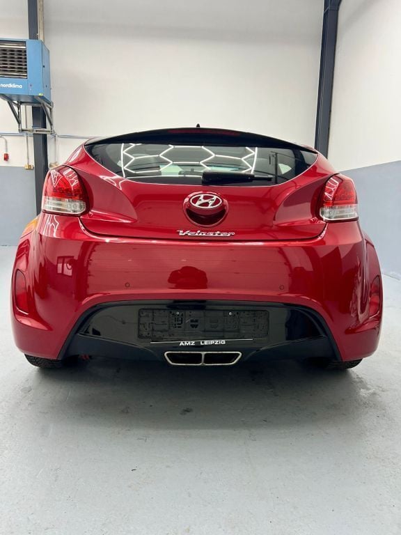 Rot Gebraucht 2012 Hyundai Veloster Style Kleinwagen | 8.900 € (Etwas zu teuer) - Bild 1/4