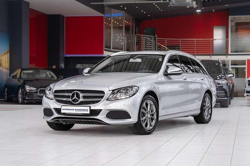 Grau Gebraucht 2015 Mercedes C180 Avantgarde Kombi | 15.480 € (Guter Preis) - Bild 1/4