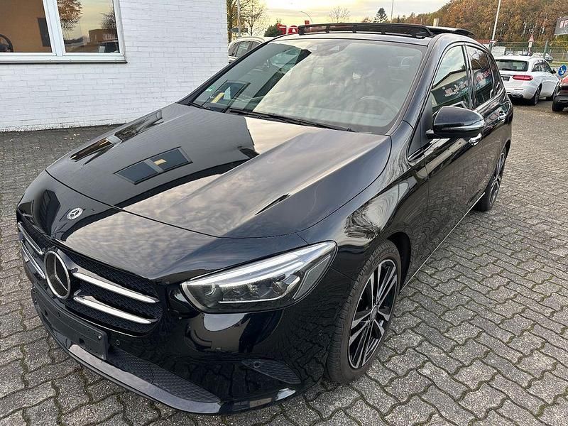 Schwarz Gebraucht 2019 Mercedes B200 Progressive Van / Kleinbus | 20.750 € (Fairer Preis) - Bild 1/4