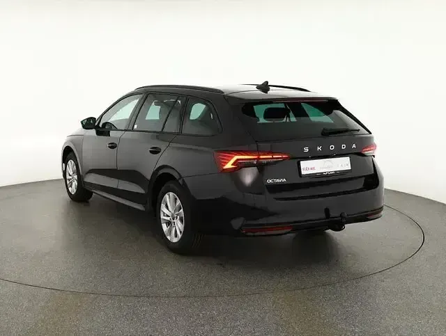 Neu Skoda Octavia 150 PS (110 kW) 2025 Blackmagicmet. Kombi