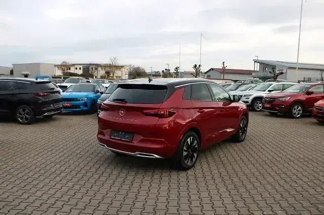 Gebraucht Opel Grandland X Ultimate 181 PS (133 kW) 2022 Rot SUV