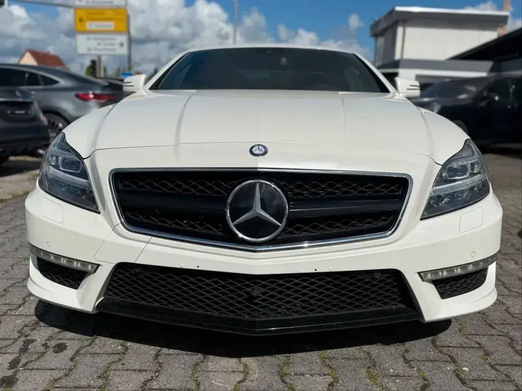Gebraucht Mercedes CLS63 AMG AMG 525 PS (386 kW) 2011 Weiß Limousine