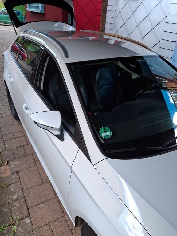 Second-hand Seat Leon 116 CP (85 kW) 2018 Alb Berlinǎ