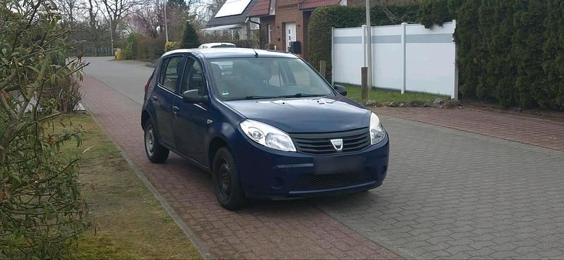 Gebraucht Dacia Sandero 75 PS (55 kW) 2009 Blau Kleinwagen
