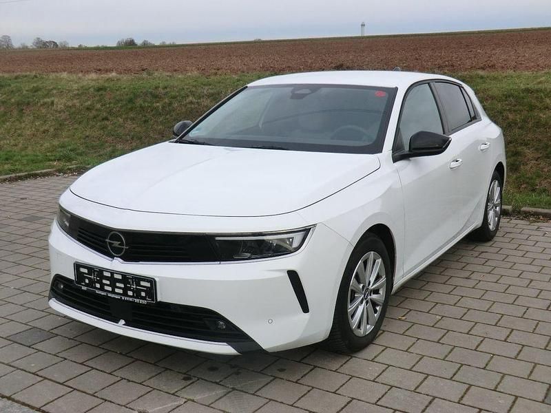 Gebraucht Opel Astra Enjoy 110 PS (80 kW) 2023 Weiß Limousine