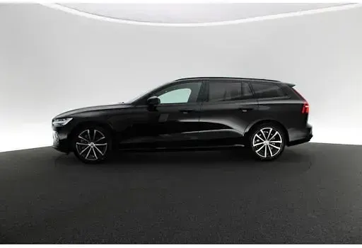 Nowe Volvo V60 Plus 455 KM (334 kW) 2026 Czarny Kombi
