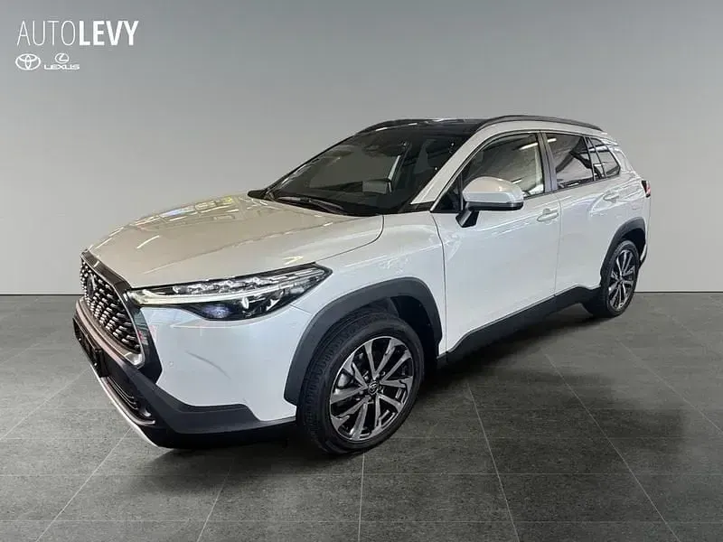 Gebraucht Toyota Corolla Cross Team 197 PS (144 kW) 2023 Weiß SUV